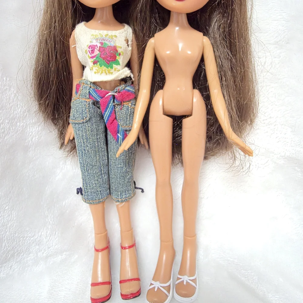Vintage 2004 Bratz Funk Out Yasmin Duo with Original Outfit and Shoes - Picture 7 of 10